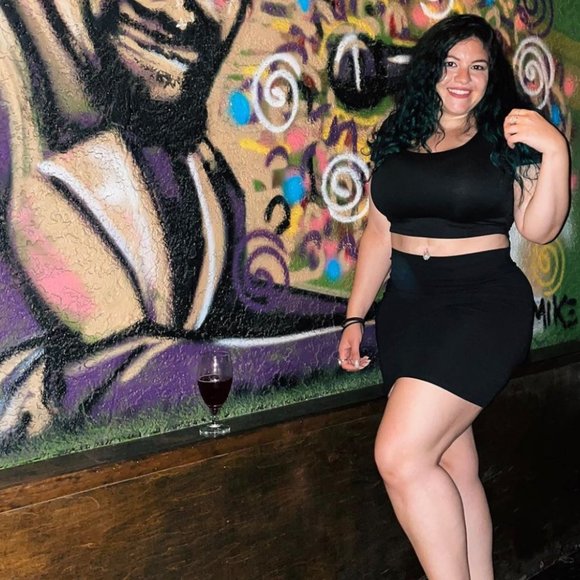 Meet your Posher, Mira - Picture 3 of 3